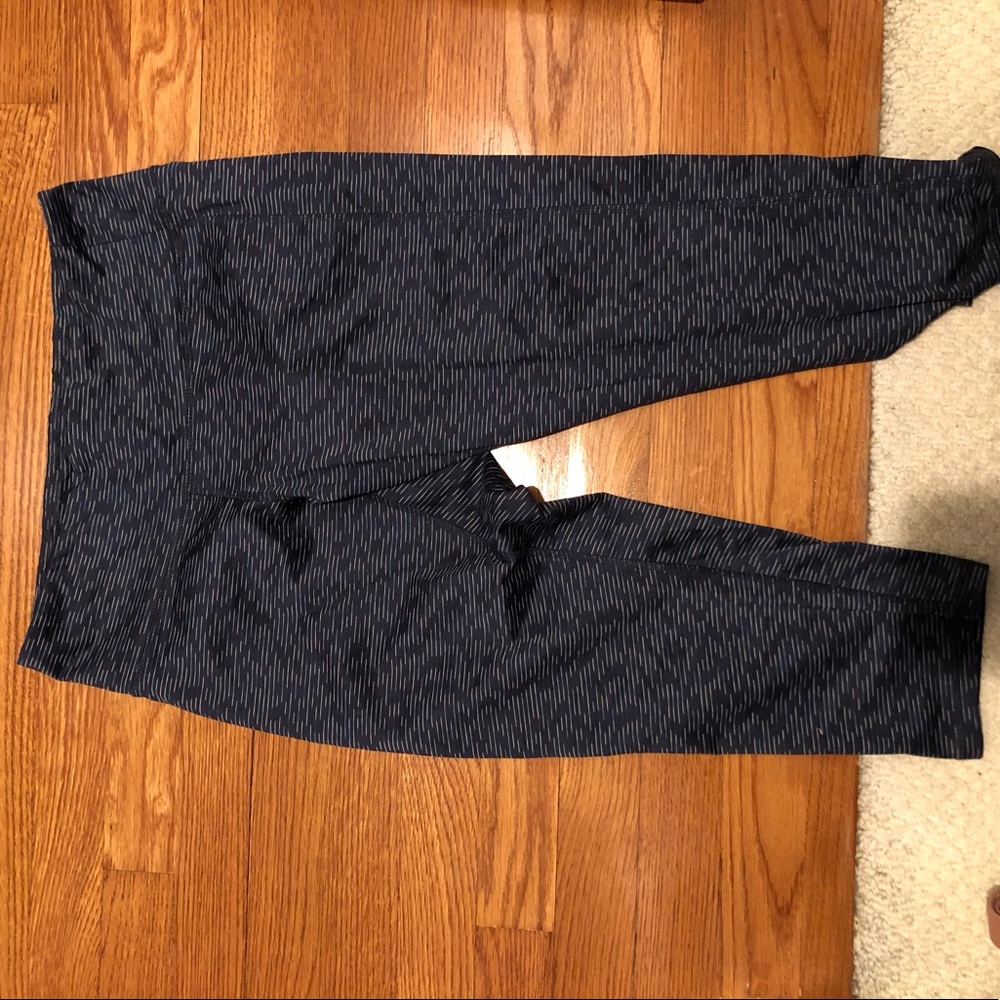 Women’s champion cropped leggings size L